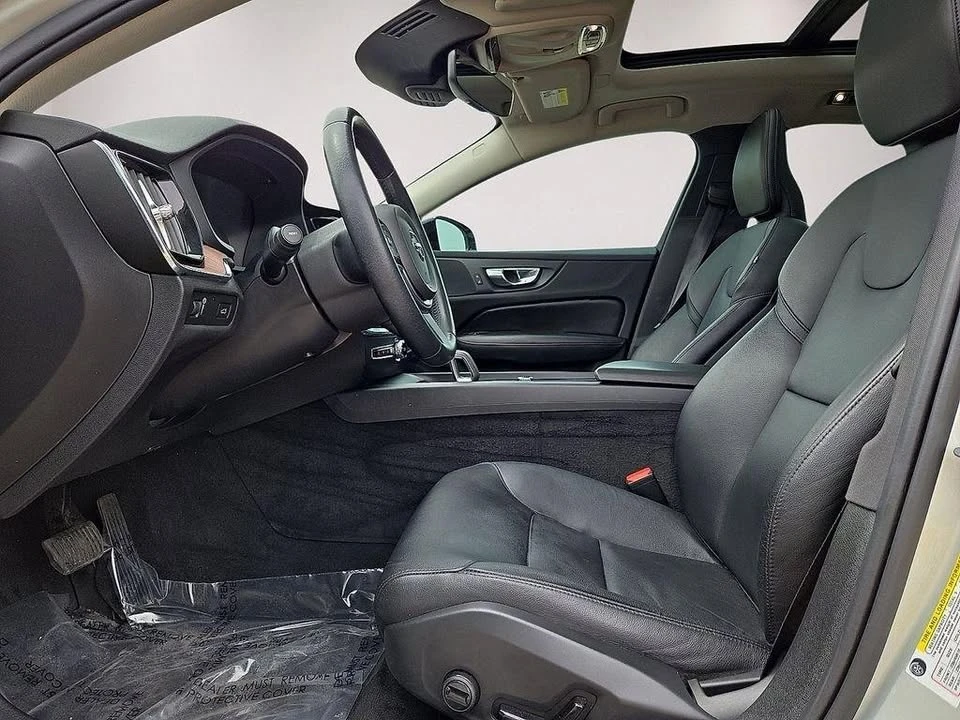 2022 Volvo S60 3rd Gen - Image 9 of 12