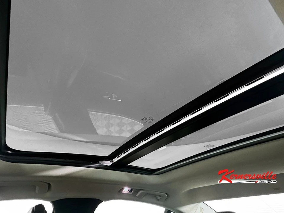 2022 Volvo S60 3rd Gen - Image 20 of 21