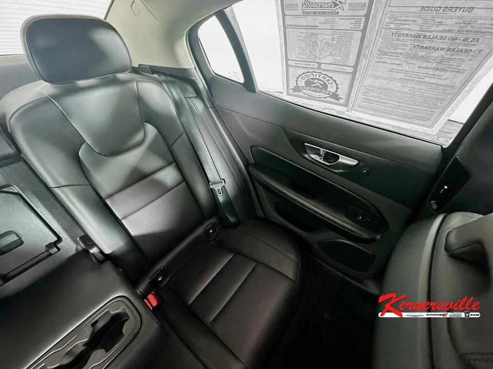 2022 Volvo S60 3rd Gen - Image 14 of 21