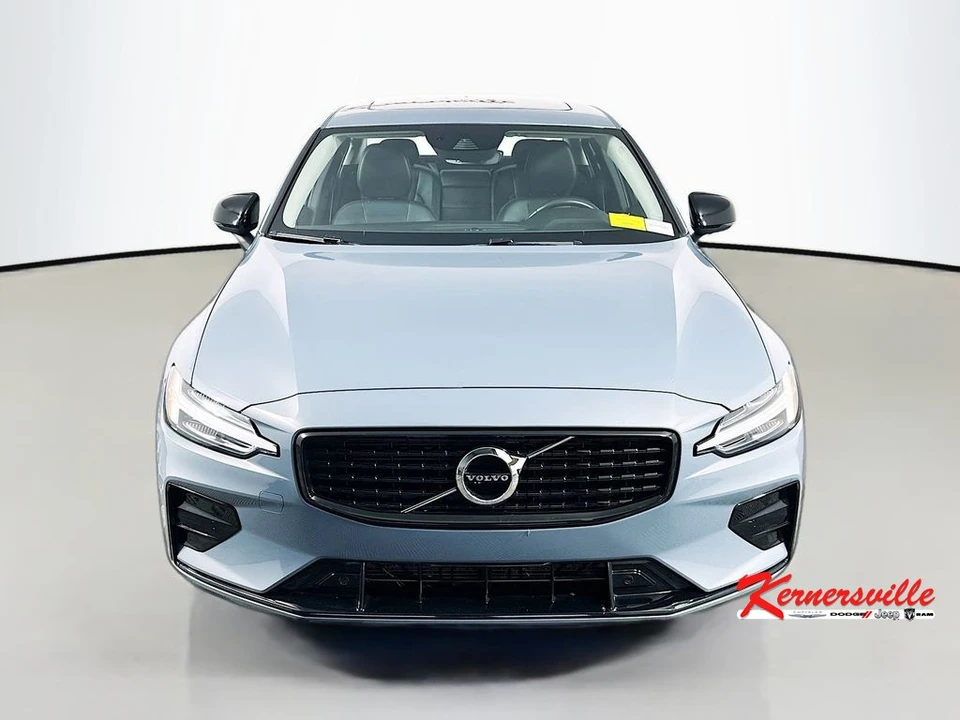 2022 Volvo S60 3rd Gen - Image 2 of 12