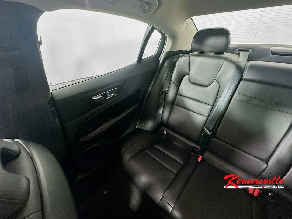 2022 Volvo S60 3rd Gen - Image 12 of 21