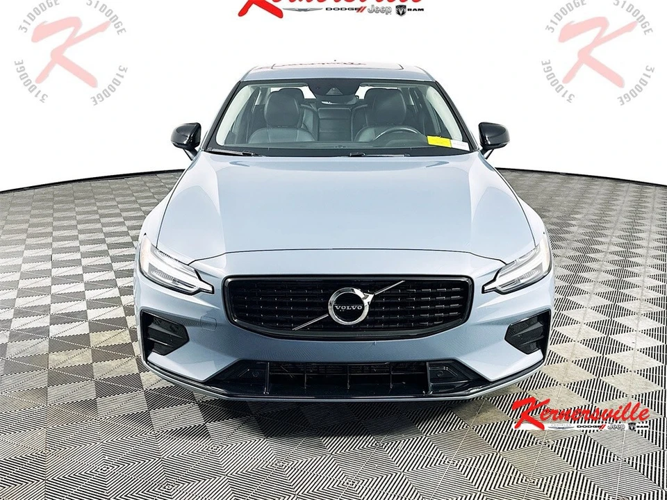 2022 Volvo S60 3rd Gen - Image 2 of 12