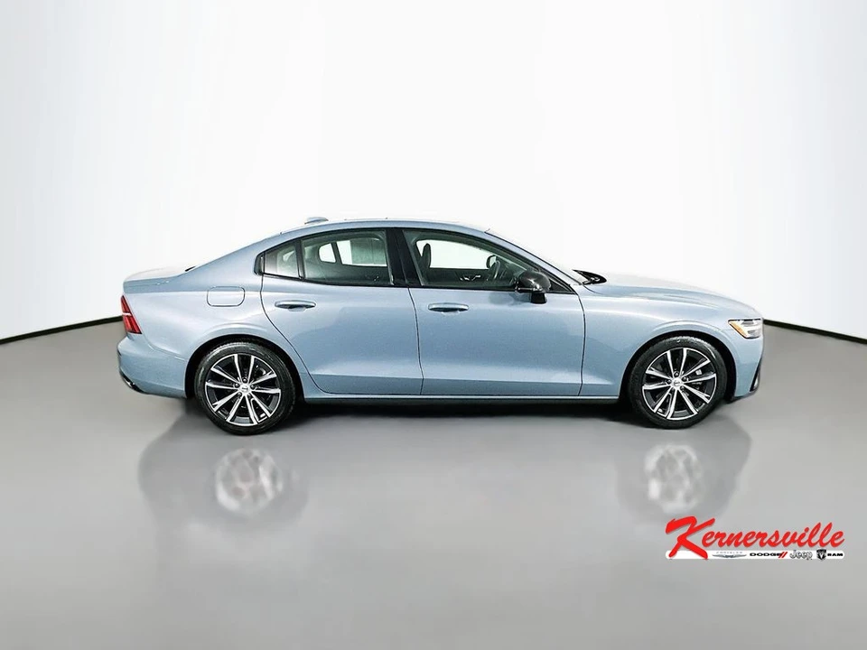 2022 Volvo S60 3rd Gen - Image 8 of 12
