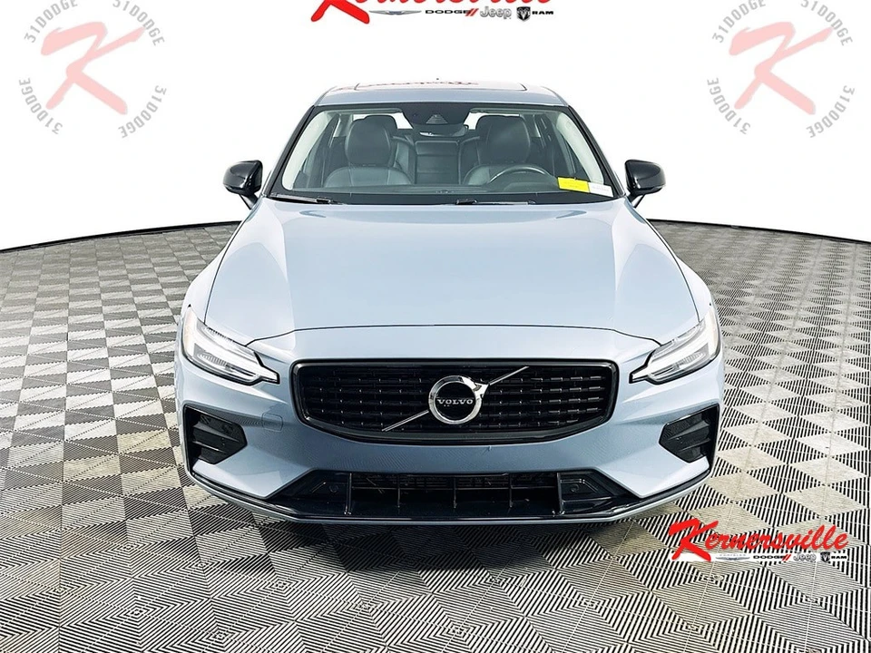 2022 Volvo S60 3rd Gen - Image 2 of 12