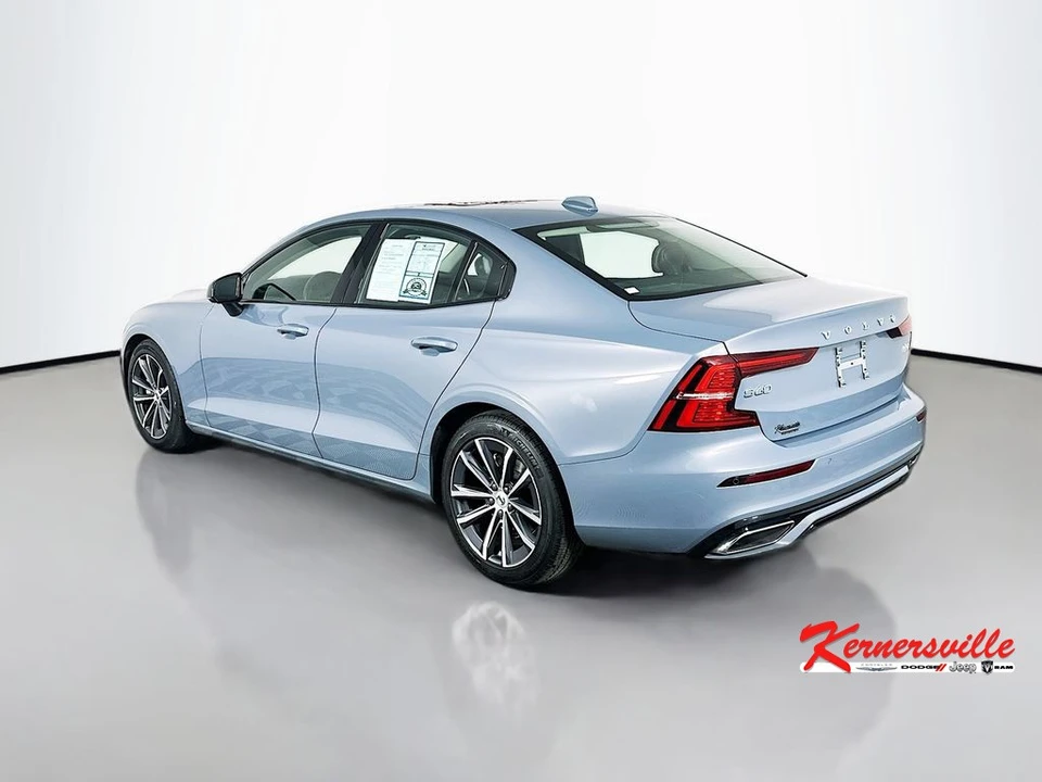 2022 Volvo S60 3rd Gen - Image 5 of 21