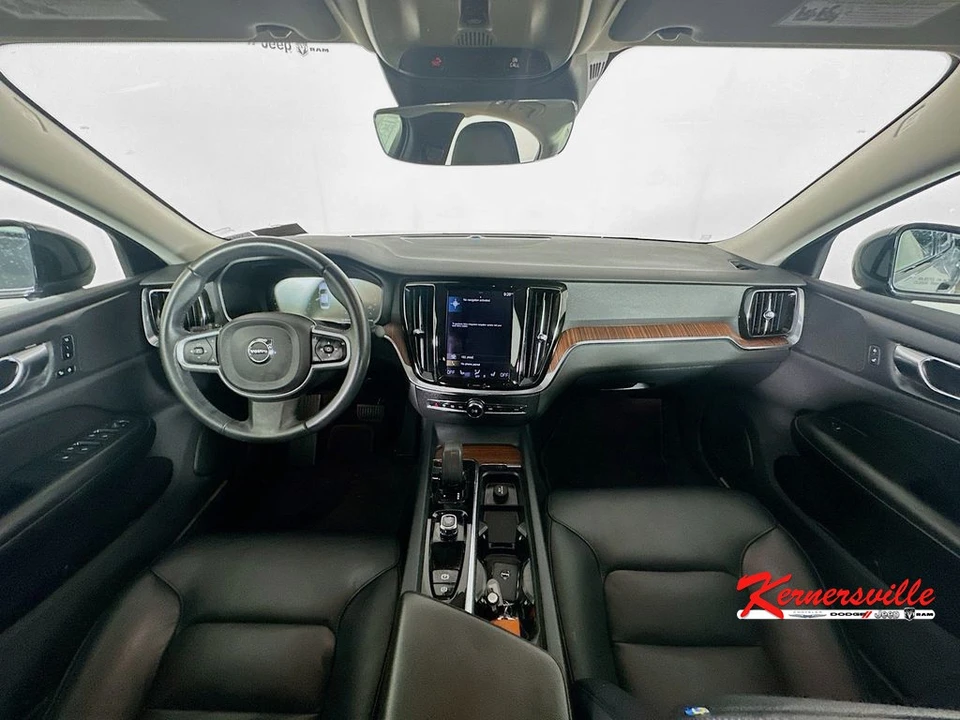 2022 Volvo S60 3rd Gen - Image 10 of 12