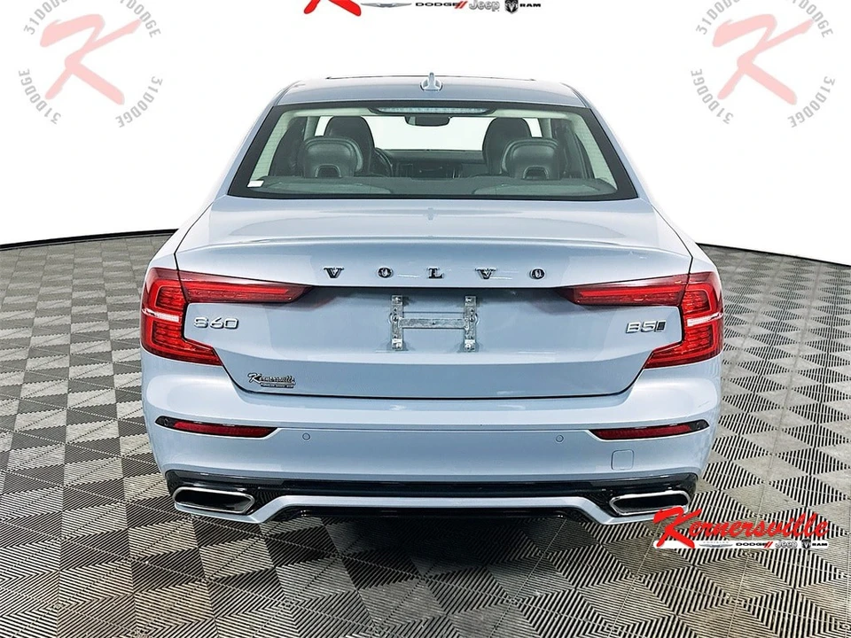 2022 Volvo S60 3rd Gen - Image 6 of 12