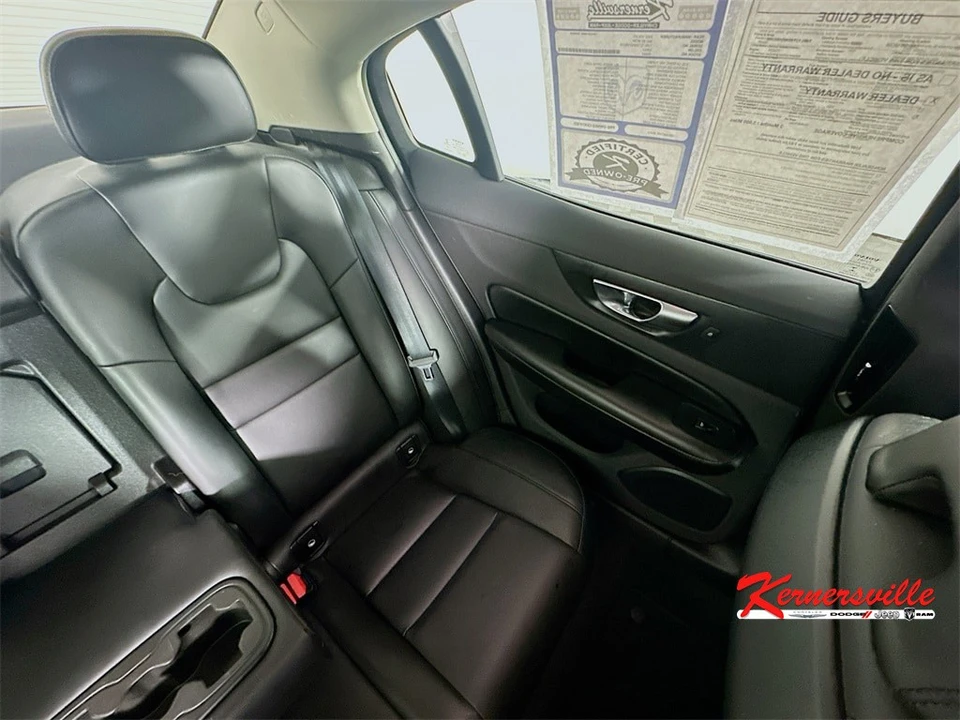 2022 Volvo S60 3rd Gen - Image 14 of 21