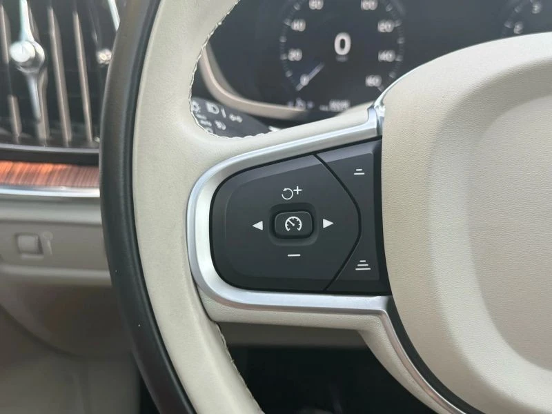 2022 Volvo S60 3rd Gen - Image 11 of 12
