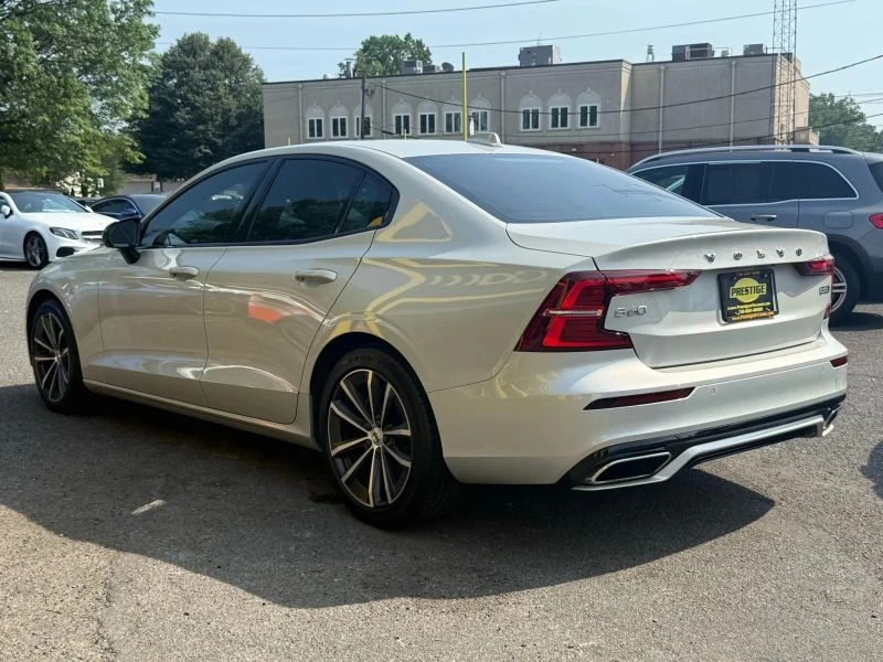 2022 Volvo S60 3rd Gen - Image 4 of 12