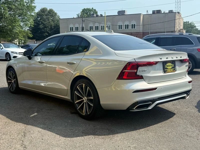 2022 Volvo S60 3rd Gen - Image 4 of 12