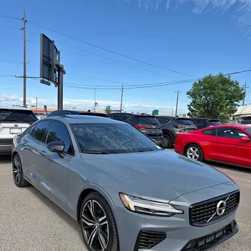 2022 Volvo S60 Recharge R-Design