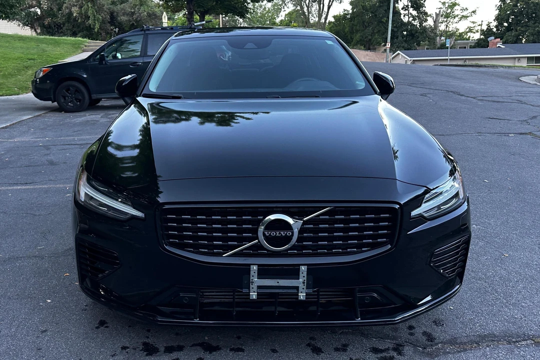 2022 Volvo S60 3rd Gen - Image 2 of 31
