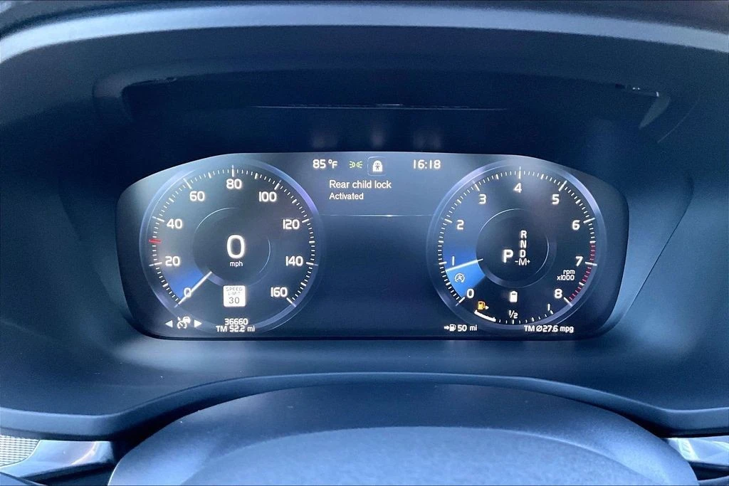 2022 Volvo S60 3rd Gen - Image 26 of 31