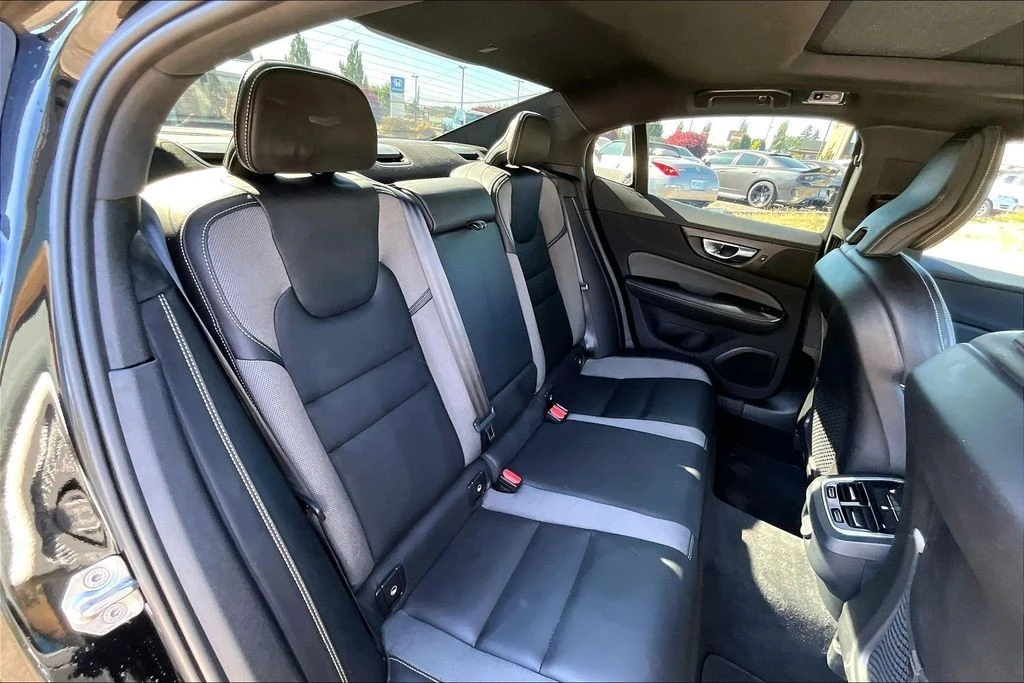 2022 Volvo S60 3rd Gen - Image 20 of 31