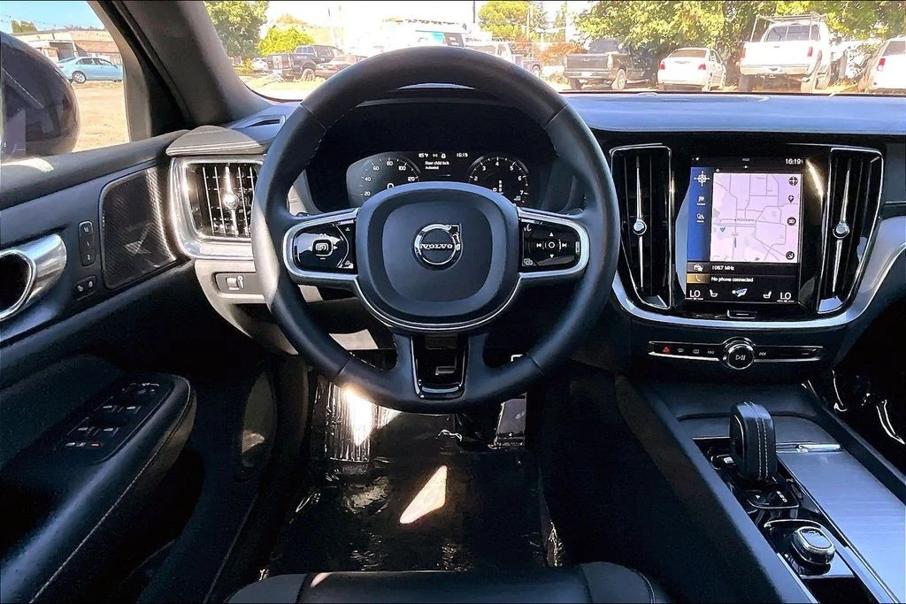 2022 Volvo S60 3rd Gen - Image 7 of 31