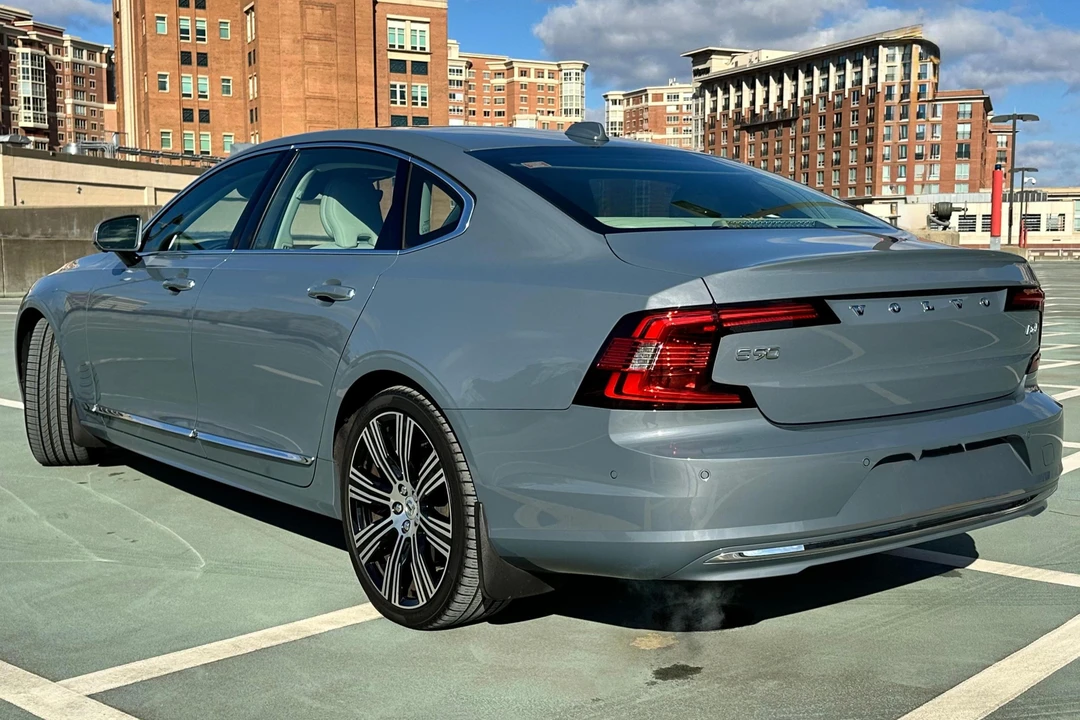 2022 Volvo S90 - Image 4 of 31