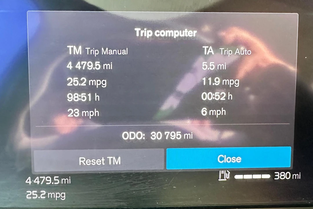 2022 Volvo S90 - Image 24 of 31