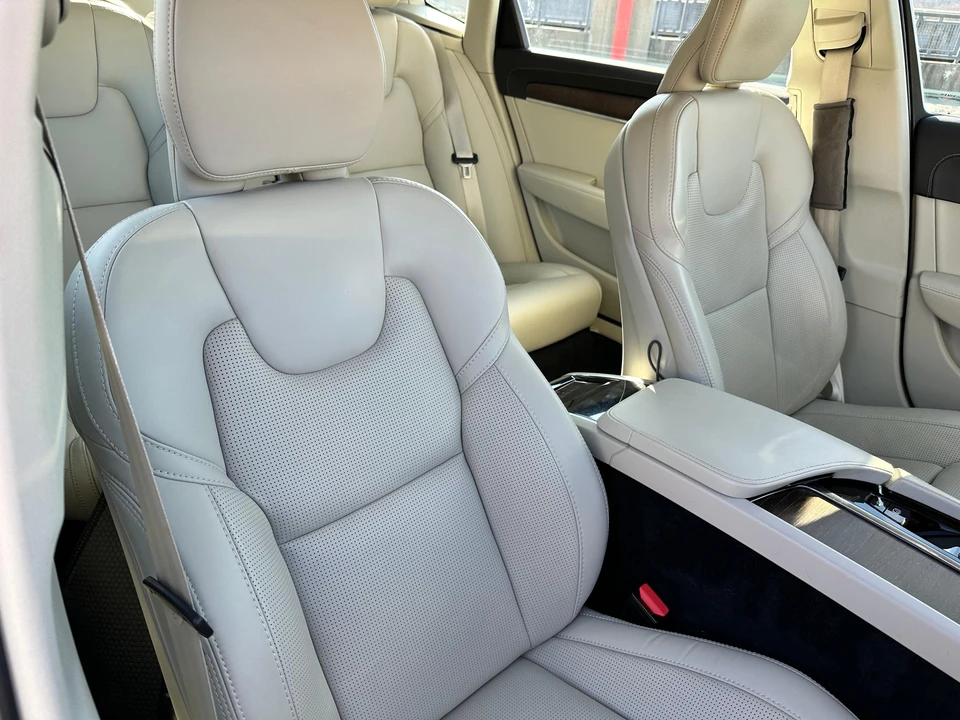 2022 Volvo S90 - Image 30 of 31