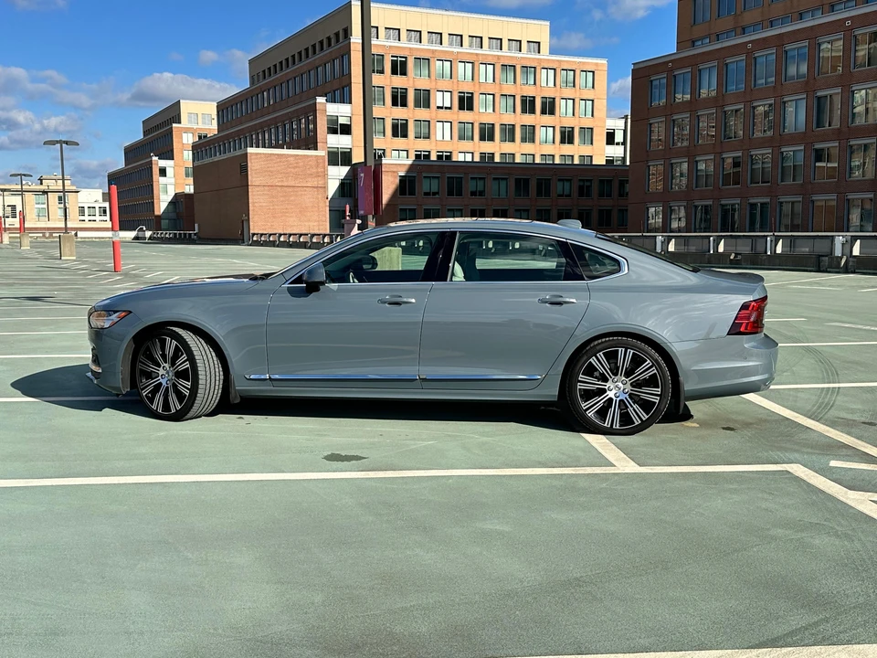 2022 Volvo S90 - Image 10 of 31