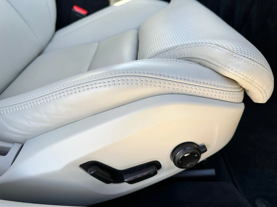 2022 Volvo S90 - Image 28 of 31