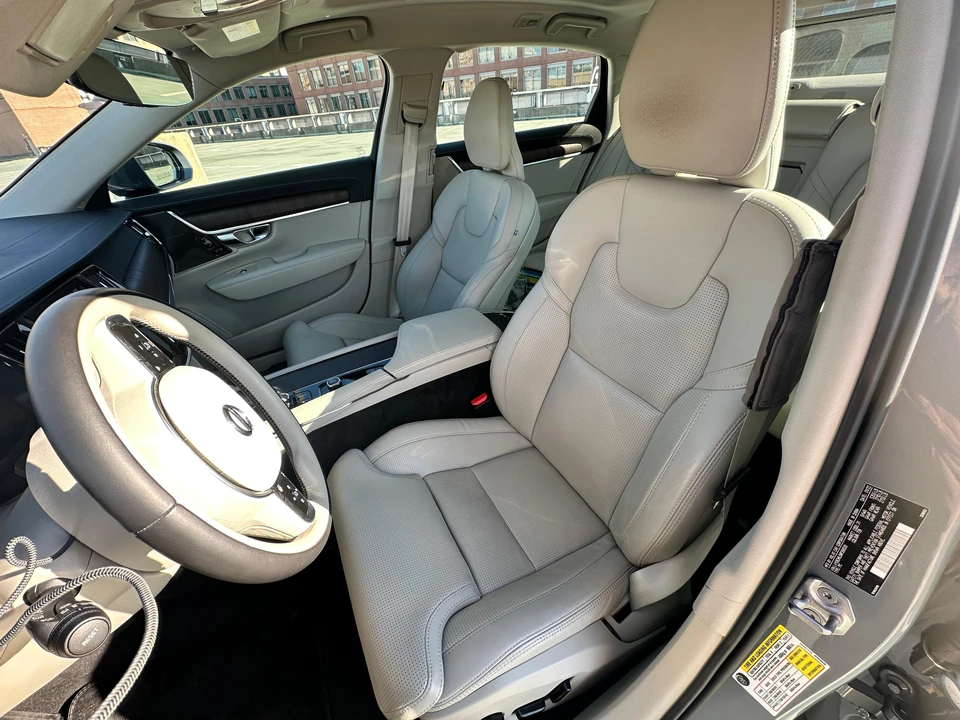 2022 Volvo S90 - Image 25 of 31