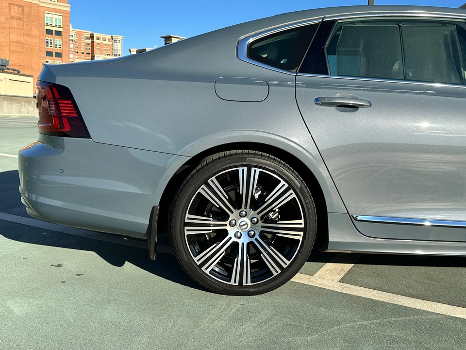 2022 Volvo S90 - Image 19 of 31