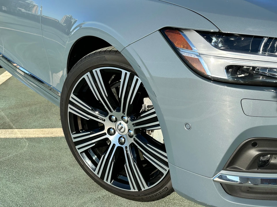 2022 Volvo S90 - Image 13 of 31