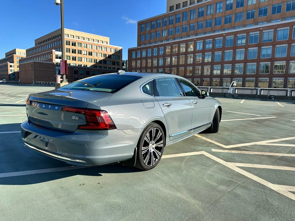 2022 Volvo S90 - Image 11 of 31