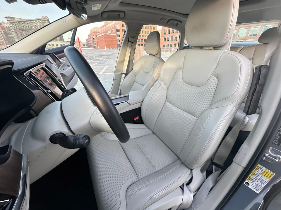 2022 Volvo S90 - Image 26 of 31