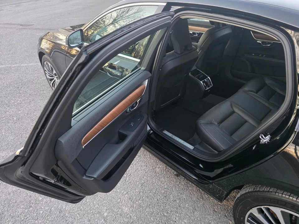 2022 Volvo S90 - Image 15 of 21