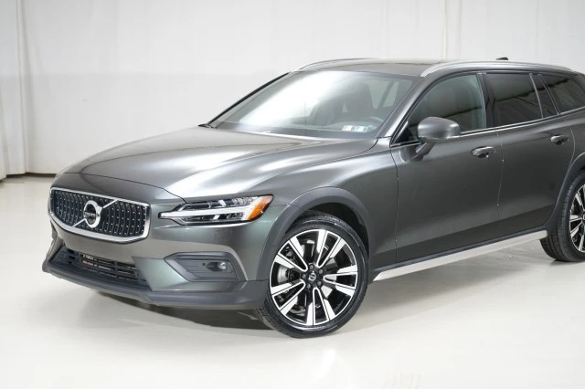 2022 Volvo V60 2nd Gen - Image 4 of 21