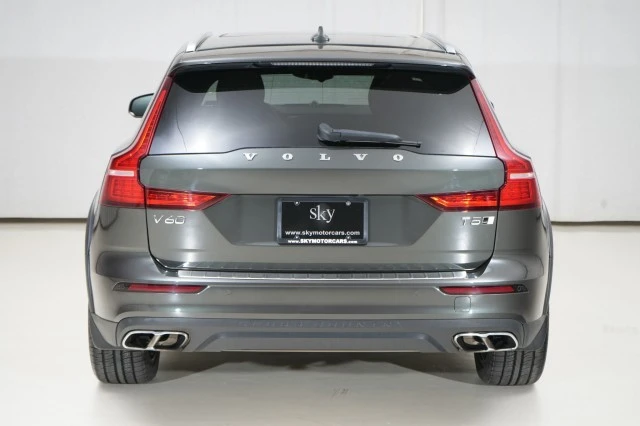 2022 Volvo V60 2nd Gen - Image 18 of 21