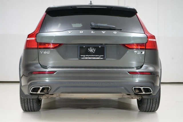 2022 Volvo V60 2nd Gen - Image 19 of 21