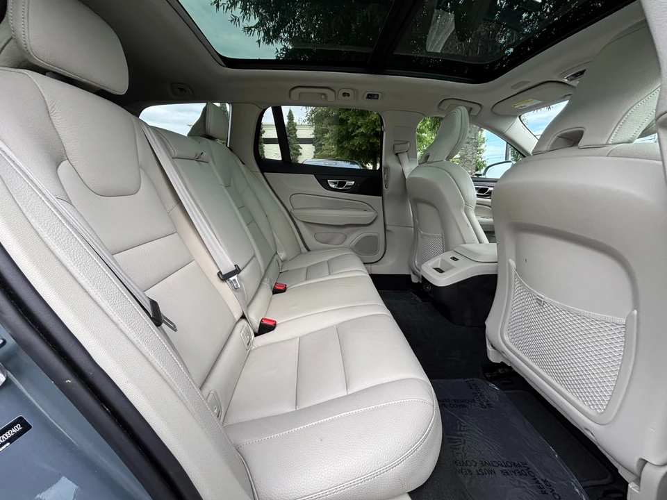2022 Volvo V60 2nd Gen - Image 20 of 31