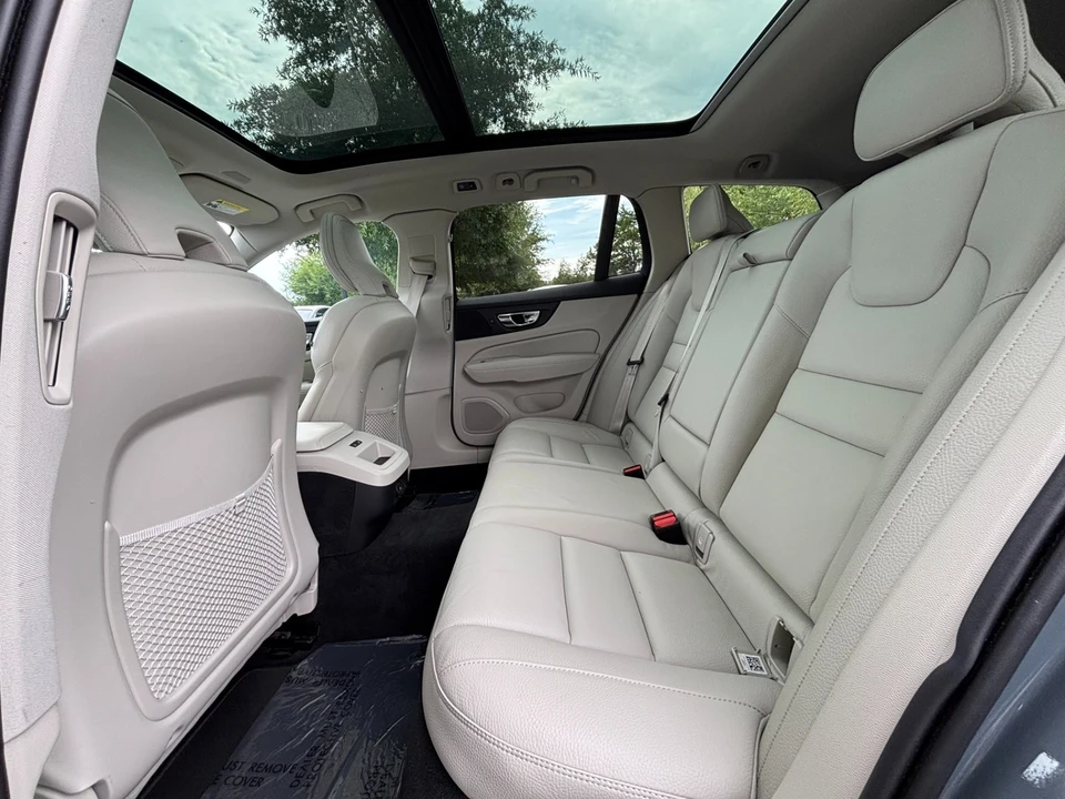 2022 Volvo V60 2nd Gen - Image 16 of 31