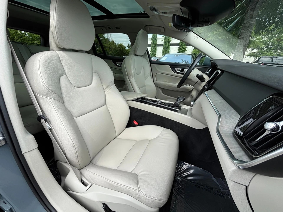 2022 Volvo V60 2nd Gen - Image 26 of 31