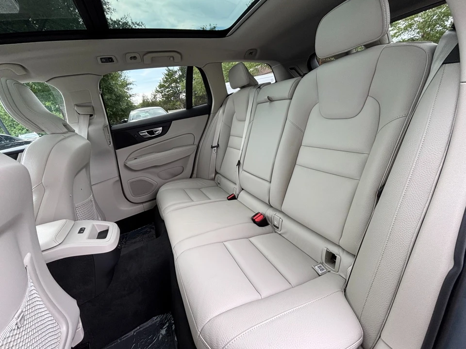 2022 Volvo V60 2nd Gen - Image 18 of 31