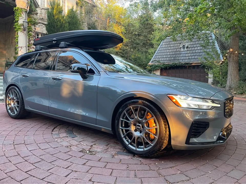 2022 Volvo V60 2nd Gen - Image 2 of 10