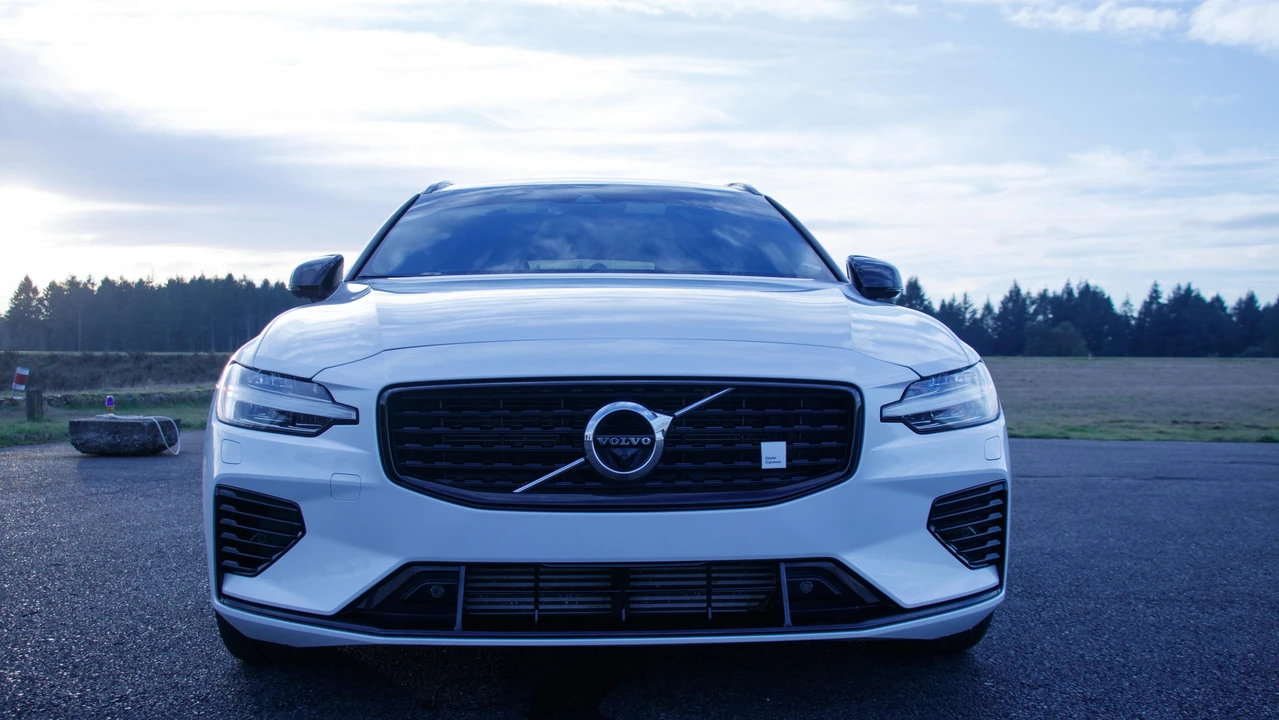 2022 Volvo V60 2nd Gen - Image 7 of 31