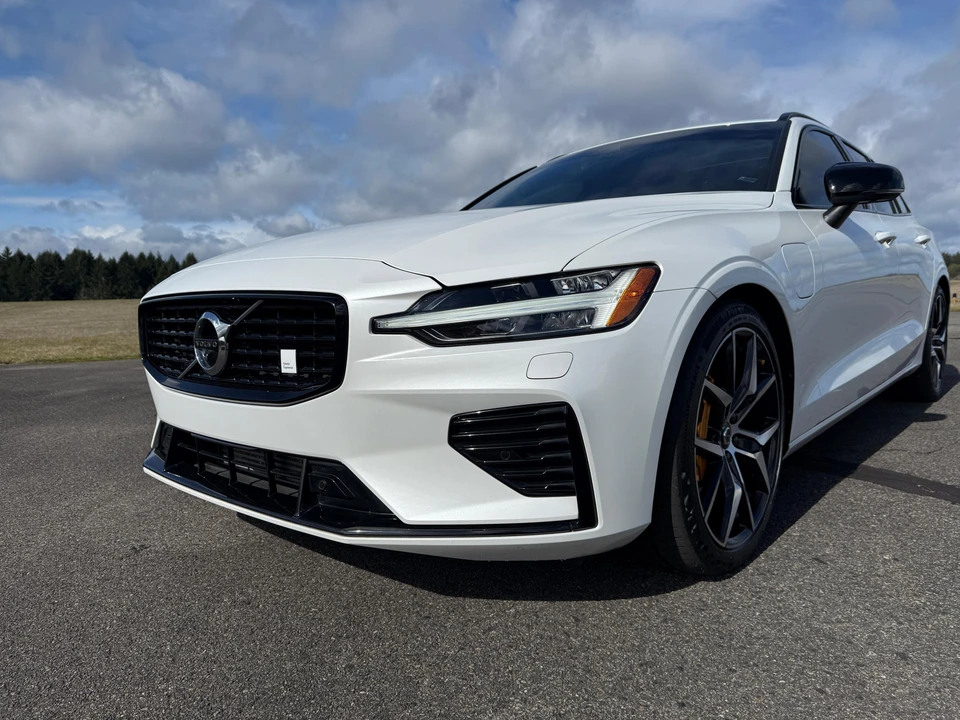 2022 Volvo V60 2nd Gen - Image 10 of 31
