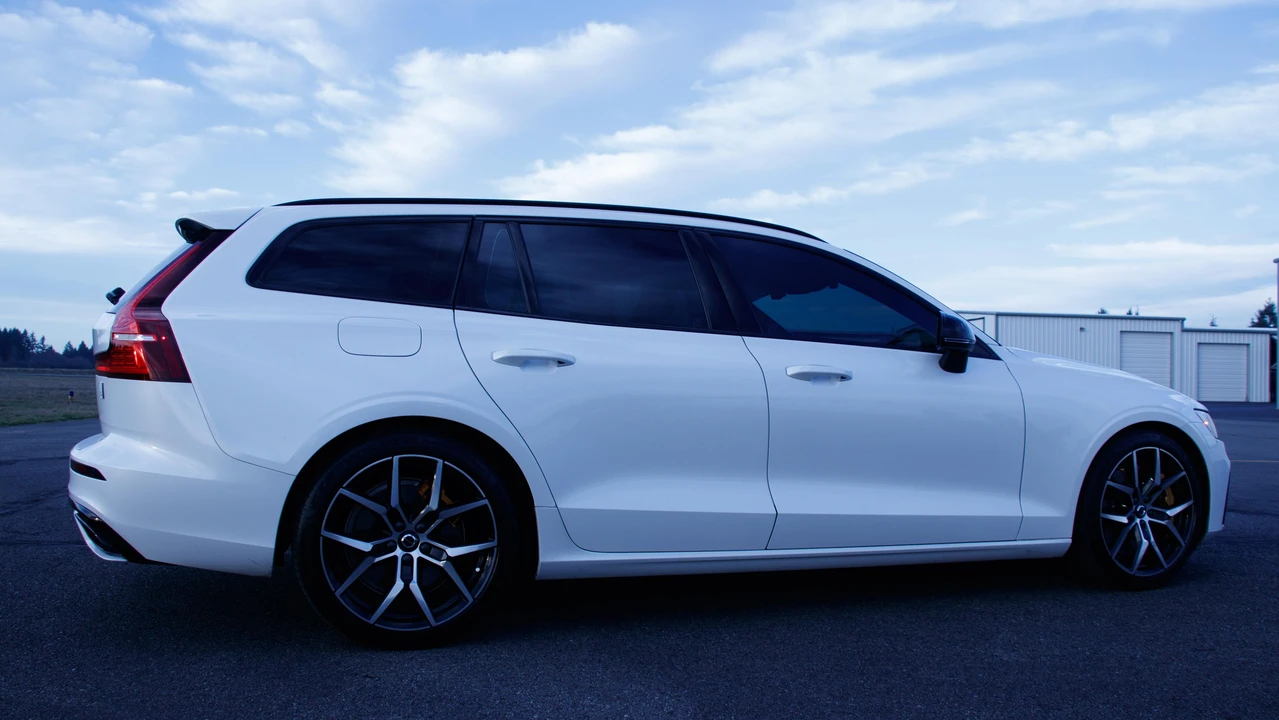 2022 Volvo V60 2nd Gen - Image 19 of 31