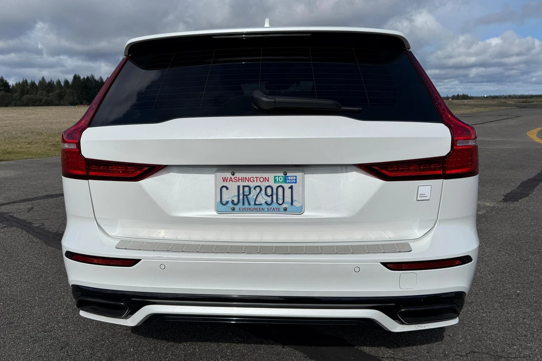 2022 Volvo V60 2nd Gen - Image 5 of 31