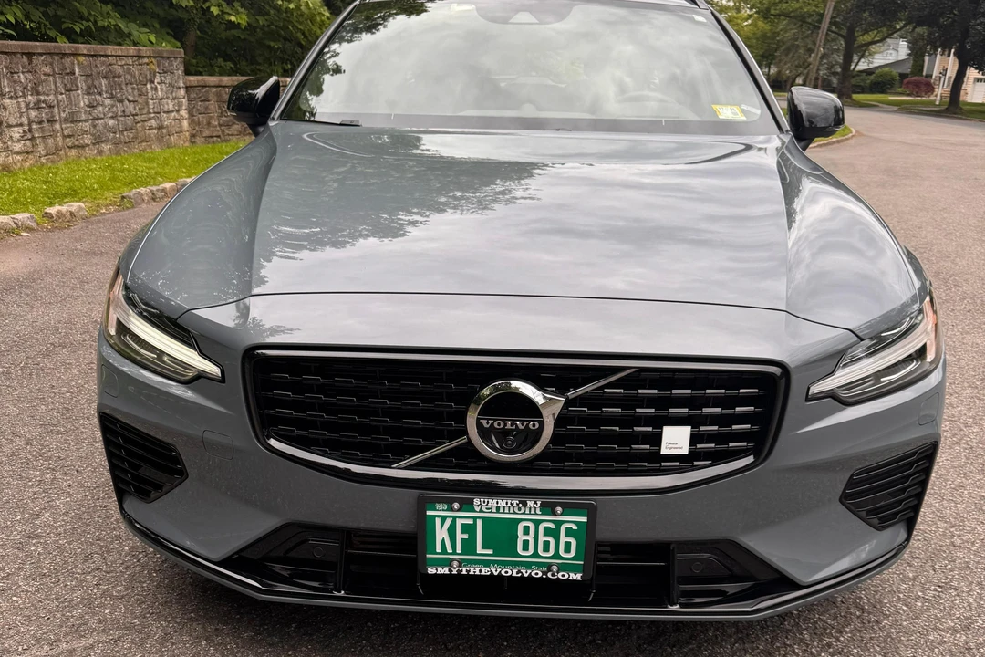 2022 Volvo V60 2nd Gen - Image 23 of 31