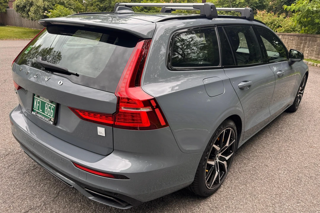 2022 Volvo V60 2nd Gen - Image 4 of 31