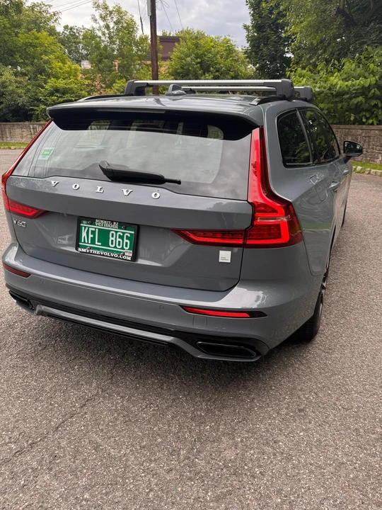 2022 Volvo V60 2nd Gen - Image 28 of 31