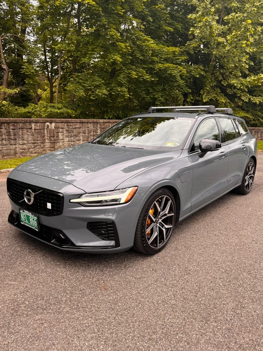 2022 Volvo V60 2nd Gen - Image 7 of 31