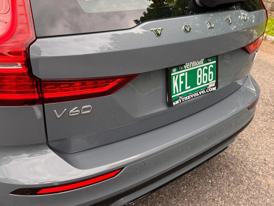 2022 Volvo V60 2nd Gen - Image 26 of 31