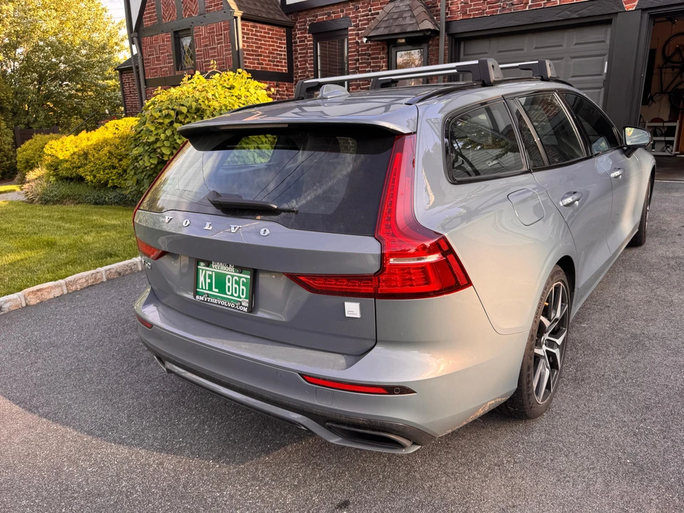 2022 Volvo V60 2nd Gen - Image 21 of 31