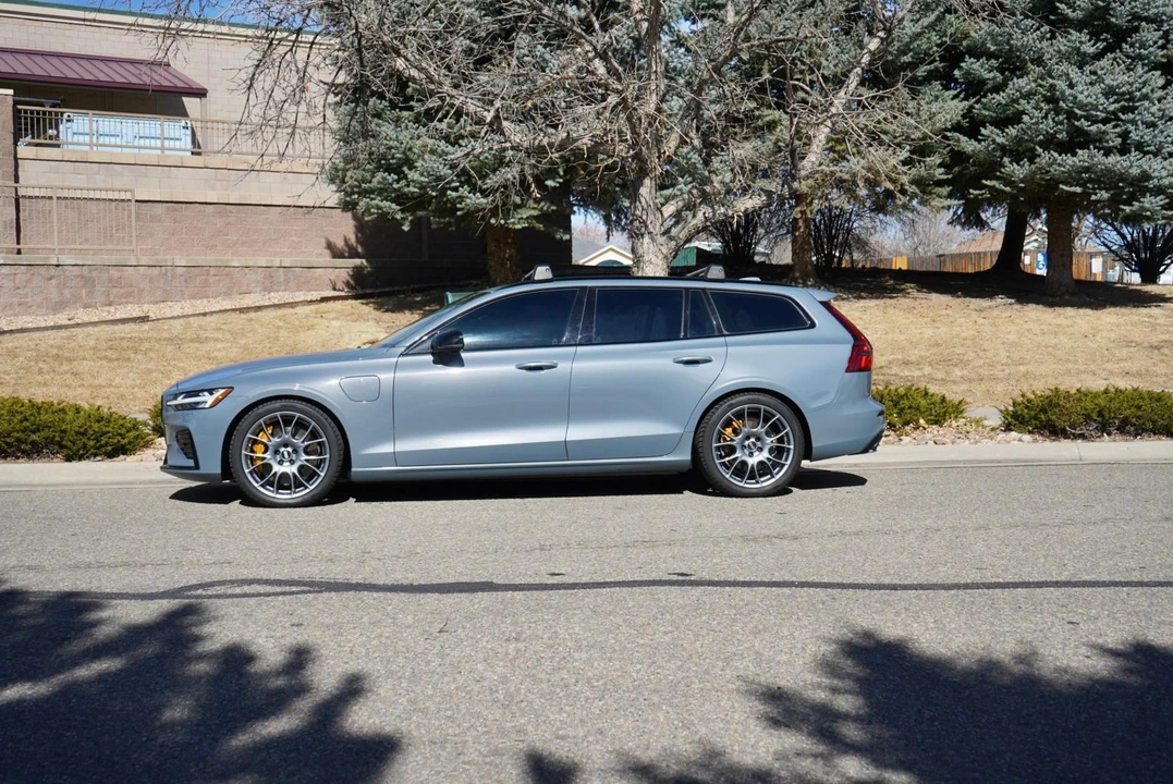 2022 Volvo V60 2nd Gen - Image 16 of 21